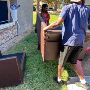 Loading from Erica's Loading & Unloading Moving Co LLC uploaded 11:07 PM on Oct 6th, 2025