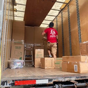 Moving Truck, Loading, and Movers from Speeding Movers LLC uploaded 4:45 PM on Mar 15th, 2021