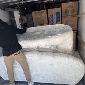 Moving Boxes, Customers, Movers, Moving Truck, and Ropes/Straps/Tie-downs from V12 Moving uploaded 8:46 PM on Aug 25th, 2026