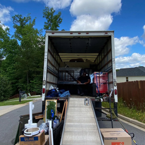 Loading from Quick & EZ Moving And More uploaded 10:05 PM on Sep 3rd, 2025