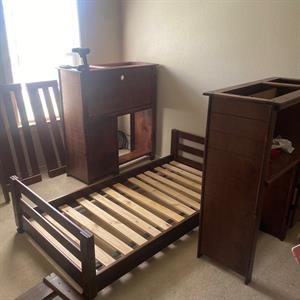 Furniture from Kairos Transportation Services LLC uploaded 5:53 PM on Apr 9th, 2022