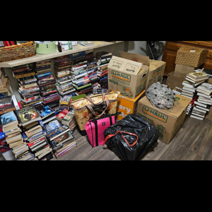 Packing, Movers, Customers, Moving Boxes, and Loading from Fast Movers Moving uploaded 5:20 PM on Oct 9th, 2025