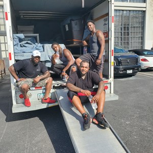 Furniture, Moving Blankets, Moving Truck, Loading, and Movers from Big Gunz movers uploaded 6:50 AM on Feb 16th, 2020