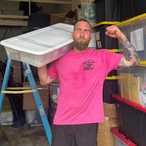 Unloading from Safe hands relocation uploaded 2:44 PM on Apr 27th, 2026