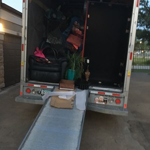 Unloading, Loading, Furniture, and Moving Truck from Ann 1 moving company uploaded 6:50 AM on Jul 27th, 2019
