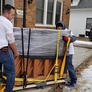 Piano and Movers from Speeding Movers LLC uploaded 4:39 PM on Mar 15th, 2021