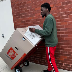 Movers from 5 Star Moving LLC uploaded 9:00 PM on May 16th, 2024