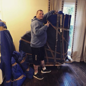 Piano, Ropes/Straps/Tie-downs, Moving Blankets, and Movers from Mak Movers & Storage, LLC uploaded 10:49 AM on Oct 10th, 2019