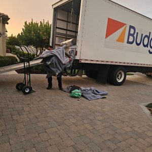 Movers, Moving Truck, and Unloading from Torres Hauling&Services uploaded 2:36 PM on Nov 6th, 2025