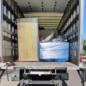 Plastic Wrap, Movers, Unloading, Loading, and Moving Truck from King Ceaser’s Moving uploaded 11:25 AM on Aug 14th, 2025