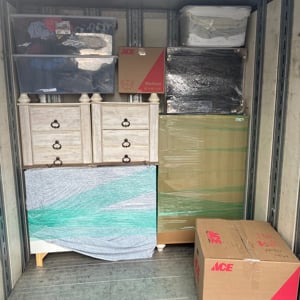 Loading from Carlton’s Moving Company uploaded 5:06 PM on Aug 20th, 2026