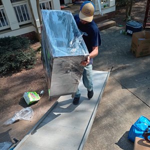 Unloading, Movers, Moving Truck, Loading, and Furniture from Always Moving & Storage uploaded 8:09 PM on Apr 9th, 2021