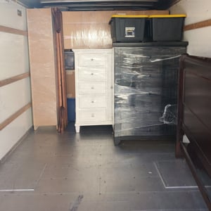 Unloading from Smoove Move Logistics uploaded 1:34 PM on Nov 1st, 2025