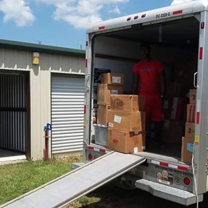 Moving Truck, Movers, Loading, and Moving Boxes from Chess Moves Dfw uploaded 4:03 PM on Dec 20th, 2019