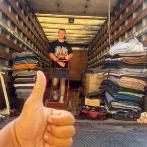 Movers, Moving Truck, Moving Blankets, and Loading from AZ need movers uploaded 8:15 AM on Sep 20th, 2025