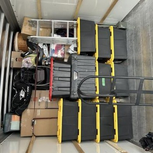 Loading from Greatway Movers LLC uploaded 12:09 PM on Jan 7th, 2026