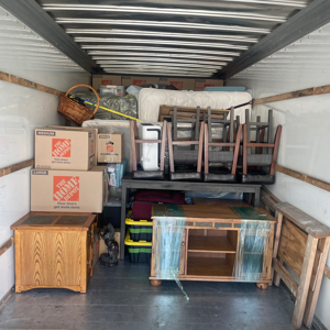 Loading from Dedicated Movers uploaded 7:44 AM on Aug 15th, 2025