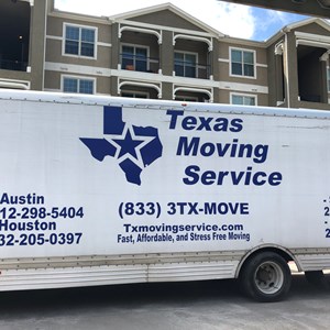 Customers, Unloading, Movers, Loading, and Moving Truck from Texas Moving Service uploaded 1:12 PM on Mar 29th, 2020