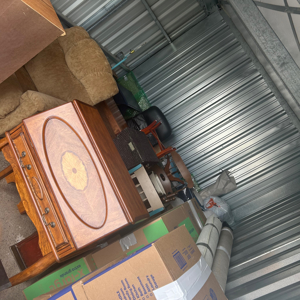 Unloading and Furniture from Ready Roaders uploaded 9:02 AM on Apr 18th, 2026