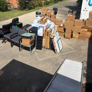 Unloading and Moving Boxes from EZ Does It Moving & Services LLC uploaded 4:14 PM on Aug 31st, 2025