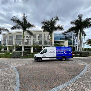 Moving Truck and Movers from Powerloaders Moving & Storage uploaded 8:17 AM on Jan 23rd, 2023