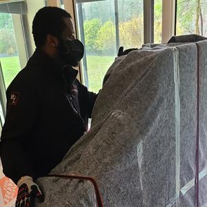 Piano, Movers, Mask, and Loading from Move Logic uploaded 6:55 AM on Aug 26th, 2022