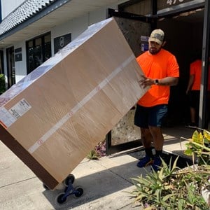 Movers, Hand Truck, Customers, Furniture Dolly, and Plastic Wrap from Mecha Movers LLC uploaded 4:13 PM on Mar 14th, 2022