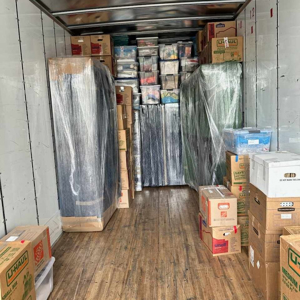 Moving Truck, Movers, Furniture, Unloading, and Moving Container from BEST USA MOVERS-ORLANDO uploaded 12:36 PM on Feb 7th, 2024