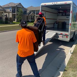 Moving Blankets, Loading, Movers, and Furniture from 1st Move uploaded 2:48 PM on May 17th, 2022