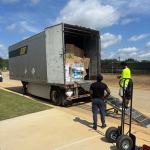 Moving Truck, Movers, Unloading, Moving Container, and Loading from Strong and Crafty Movers uploaded 6:09 PM on Jan 28th, 2026