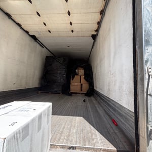 Moving Truck from DLUX DUTY uploaded 9:28 PM on Dec 23rd, 2025