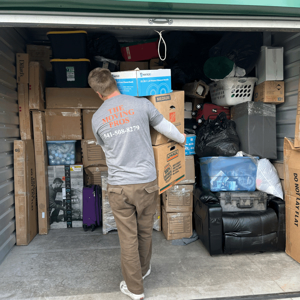 Customers, Furniture, Movers, Moving Truck, and Moving Boxes from The Moving Pros uploaded 8:44 AM on Apr 2nd, 2025