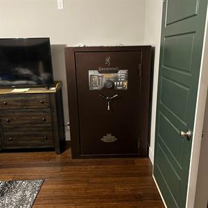 Furniture Dolly, Loading, Unloading, Moving Blankets, and Safe or Gun Safe from West Texas Master Movers LLC uploaded 4:45 PM on Aug 11th, 2023