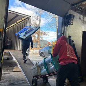 Movers, Loading, Moving Blankets, Hand Truck, and Moving Truck from Moving of America uploaded 7:10 AM on Mar 5th, 2026