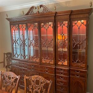 Movers, Assembly or Disassembly, Furniture, and Customers from It's Your Move uploaded 9:35 AM on Oct 25th, 2022